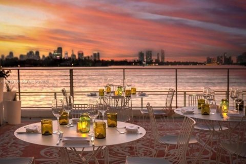 Condominio en alquiler en Miami Beach, Florida, 1 dormitorio, 62.8 m2 № 2059824 - foto 29