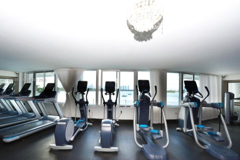 Condominio en alquiler en Miami Beach, Florida, 1 dormitorio, 62.8 m2 № 2059824 - foto 17