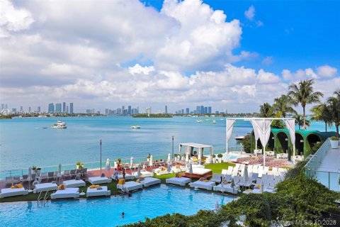 Condominio en alquiler en Miami Beach, Florida, 1 dormitorio, 62.8 m2 № 2059824 - foto 25