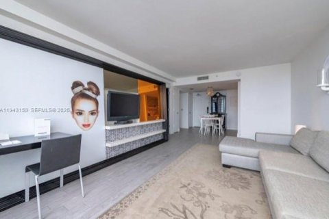 Condominio en alquiler en Miami Beach, Florida, 1 dormitorio, 62.8 m2 № 2059824 - foto 2