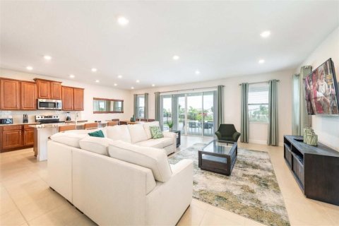 Купить виллу или дом в Киссимми, Флорида 8 комнат, 219.53м2, № 1770009 - фото 7