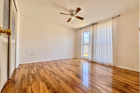 House in New Port Richey, Florida 3 bedrooms, 99.22 sq.m. № 1791503 - photo 15