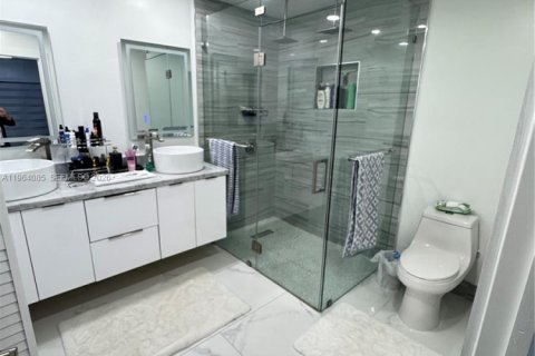 Villa ou maison à louer à Pembroke Pines, Floride: 3 chambres, 121.14 m2 № 2025970 - photo 24