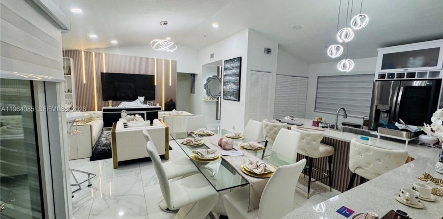 Villa ou maison à Pembroke Pines, Floride 3 chambres, 121.14 m2 № 2025970