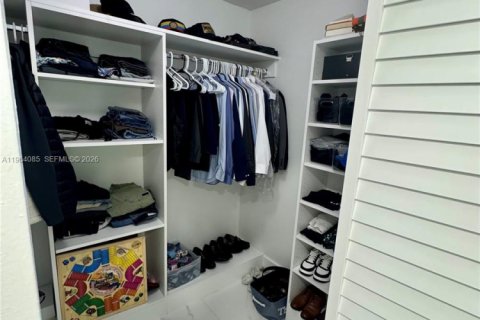 Villa ou maison à louer à Pembroke Pines, Floride: 3 chambres, 121.14 m2 № 2025970 - photo 25