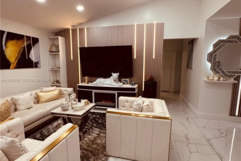 Villa ou maison à louer à Pembroke Pines, Floride: 3 chambres, 121.14 m2 № 2025970 - photo 7