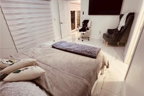 Villa ou maison à louer à Pembroke Pines, Floride: 3 chambres, 121.14 m2 № 2025970 - photo 14