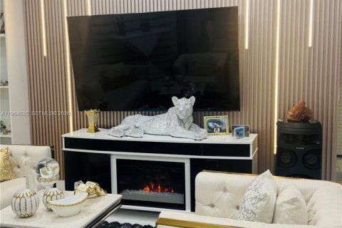 Villa ou maison à louer à Pembroke Pines, Floride: 3 chambres, 121.14 m2 № 2025970 - photo 12