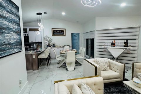 Villa ou maison à louer à Pembroke Pines, Floride: 3 chambres, 121.14 m2 № 2025970 - photo 9