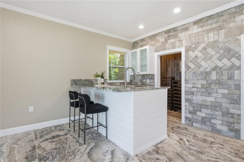House in Palm Harbor, Florida 5 bedrooms, 389.07 sq.m. № 2118207 - photo 16