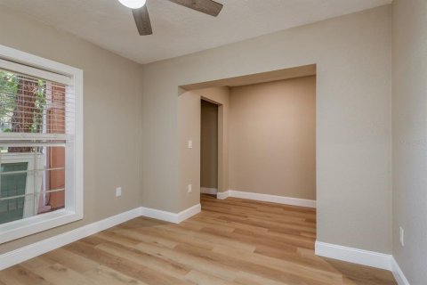 House in Palm Harbor, Florida 5 bedrooms, 389.07 sq.m. № 2118207 - photo 23