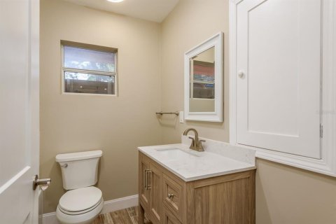 House in Palm Harbor, Florida 5 bedrooms, 389.07 sq.m. № 2118207 - photo 26