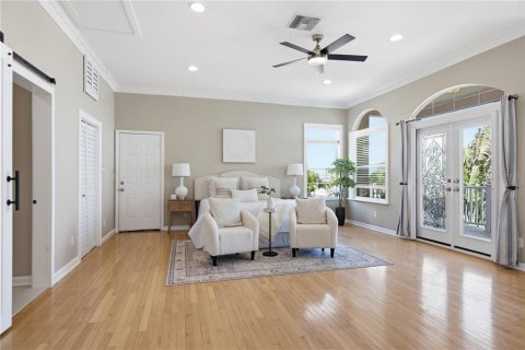 House in Palm Harbor, Florida 5 bedrooms, 389.07 sq.m. № 2118207 - photo 28