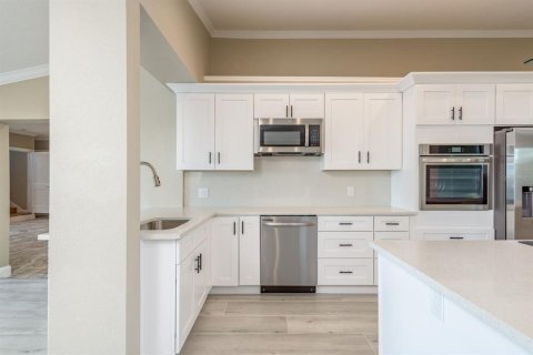 House in Palm Harbor, Florida 5 bedrooms, 389.07 sq.m. № 2118207 - photo 5