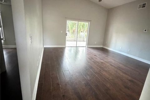 Villa ou maison à louer à Oviedo, Floride: 3 chambres, 114.83 m2 № 2378250 - photo 4