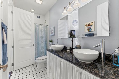 Adosado en venta en Tampa, Florida, 3 dormitorios, 199.93 m2 № 2226278 - foto 27