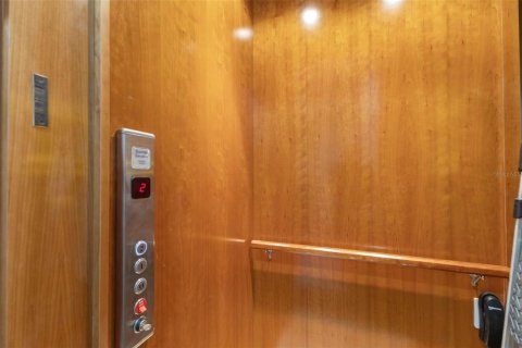 Adosado en venta en Tampa, Florida, 3 dormitorios, 199.93 m2 № 2226278 - foto 19