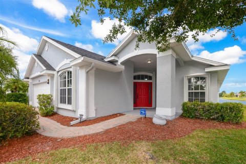 House in Vero Beach, Florida 4 bedrooms, 193.14 sq.m. № 1654762 - photo 1
