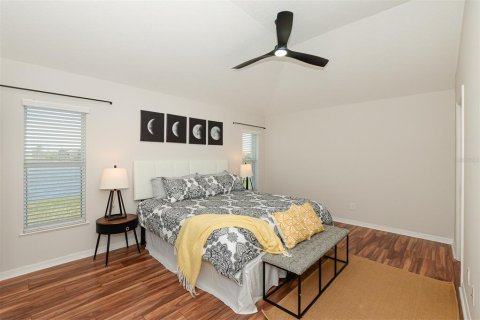 House in Vero Beach, Florida 4 bedrooms, 193.14 sq.m. № 1654762 - photo 25