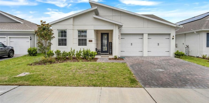 House in Orlando, Florida 4 bedrooms, 194.35 sq.m. № 2203867