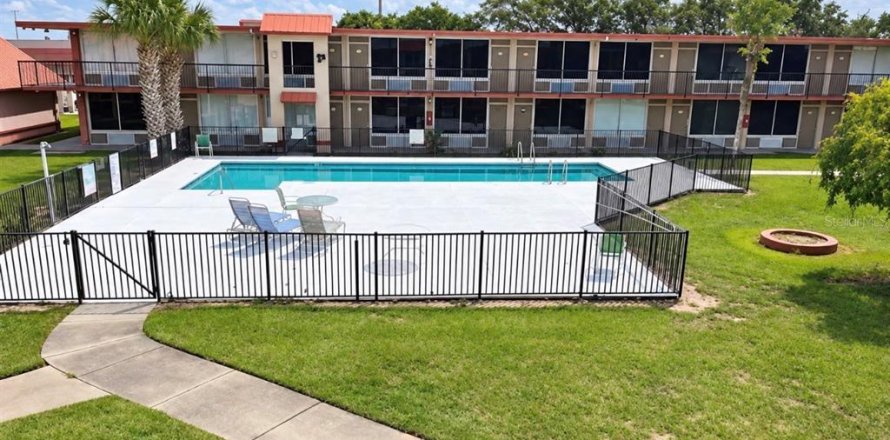 Condo in Davenport, Florida, 1 bedroom  № 2391582