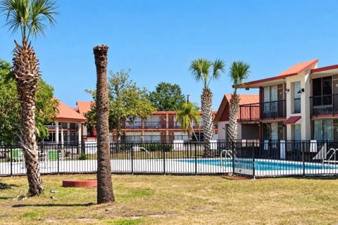 Condo in Davenport, Florida, 1 bedroom  № 2391582 - photo 2
