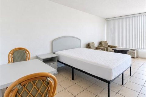 Condo in Davenport, Florida, 1 bedroom  № 2391582 - photo 9