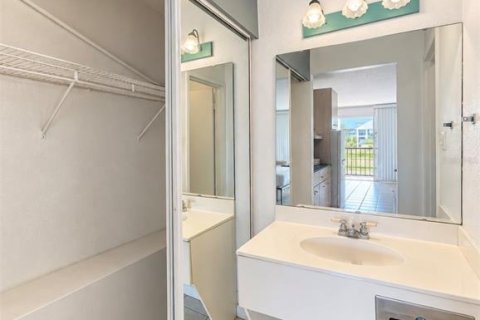 Condo in Davenport, Florida, 1 bedroom  № 2391582 - photo 7