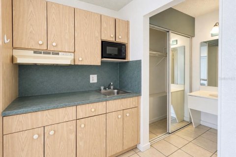 Condo in Davenport, Florida, 1 bedroom  № 2391582 - photo 6