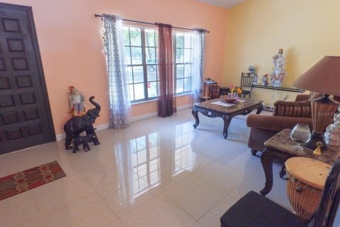 House in Plant City, Florida 5 bedrooms, 287.53 sq.m. № 1580816 - photo 9