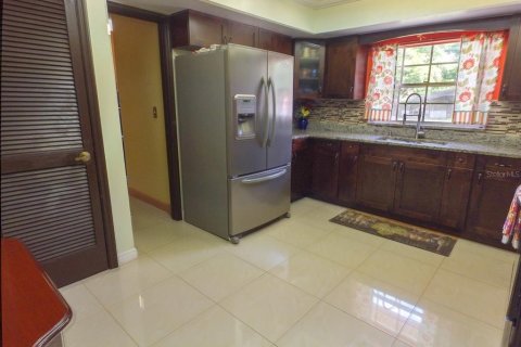 House in Plant City, Florida 5 bedrooms, 287.53 sq.m. № 1580816 - photo 19
