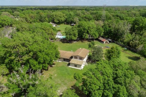 House in Plant City, Florida 5 bedrooms, 287.53 sq.m. № 1580816 - photo 7