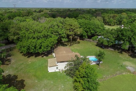 House in Plant City, Florida 5 bedrooms, 287.53 sq.m. № 1580816 - photo 3
