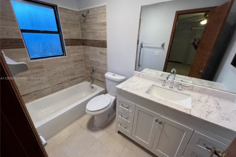 House in Port St. Lucie, Florida 3 bedrooms, 142.7 sq.m. № 2014707 - photo 26