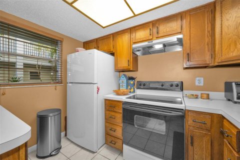 Copropriété à vendre à Dunedin, Floride: 2 chambres, 86.4 m2 № 2233207 - photo 13