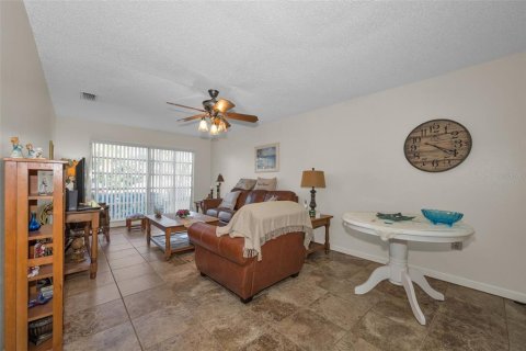 Copropriété à vendre à Dunedin, Floride: 2 chambres, 86.4 m2 № 2233207 - photo 6
