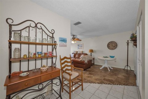 Copropriété à vendre à Dunedin, Floride: 2 chambres, 86.4 m2 № 2233207 - photo 5
