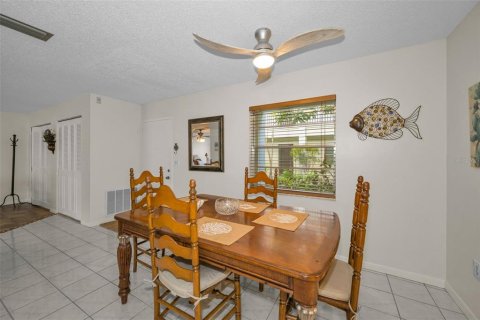 Copropriété à vendre à Dunedin, Floride: 2 chambres, 86.4 m2 № 2233207 - photo 11