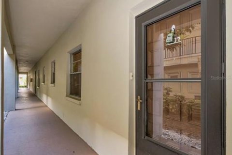 Copropriété à vendre à Dunedin, Floride: 2 chambres, 86.4 m2 № 2233207 - photo 4