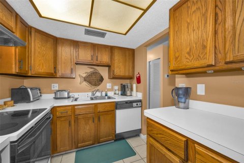 Copropriété à vendre à Dunedin, Floride: 2 chambres, 86.4 m2 № 2233207 - photo 16
