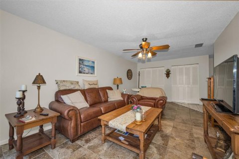 Copropriété à vendre à Dunedin, Floride: 2 chambres, 86.4 m2 № 2233207 - photo 8