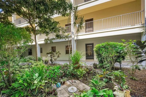 Copropriété à vendre à Dunedin, Floride: 2 chambres, 86.4 m2 № 2233207 - photo 3