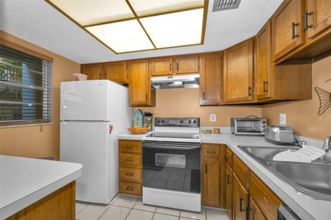 Copropriété à vendre à Dunedin, Floride: 2 chambres, 86.4 m2 № 2233207 - photo 12