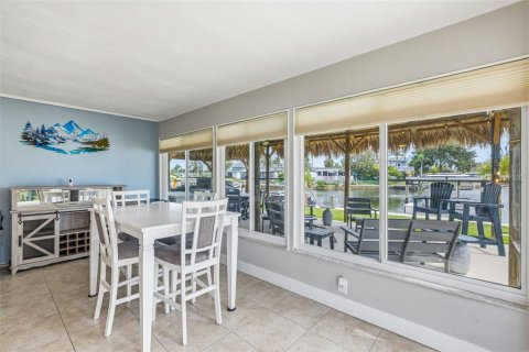 Casa en venta en New Port Richey, Florida, 2 dormitorios, 110.46 m2 № 2151667 - foto 17