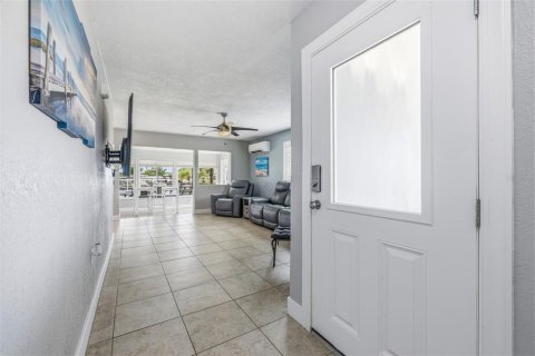 Casa en venta en New Port Richey, Florida, 2 dormitorios, 110.46 m2 № 2151667 - foto 7