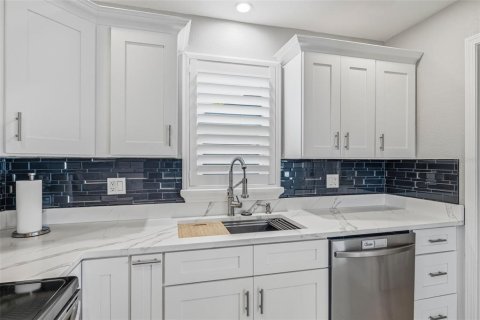 Casa en venta en New Port Richey, Florida, 2 dormitorios, 110.46 m2 № 2151667 - foto 13