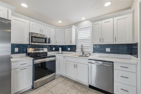 Casa en venta en New Port Richey, Florida, 2 dormitorios, 110.46 m2 № 2151667 - foto 11