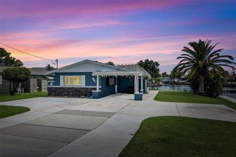 Casa en venta en New Port Richey, Florida, 2 dormitorios, 110.46 m2 № 2151667 - foto 4