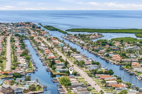 Casa en venta en New Port Richey, Florida, 2 dormitorios, 110.46 m2 № 2151667 - foto 2