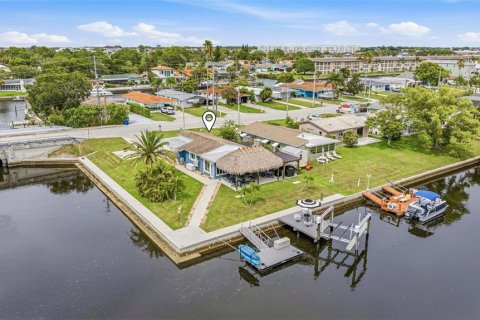 Casa en New Port Richey, Florida 2 dormitorios, 110.46 m2 № 2151667